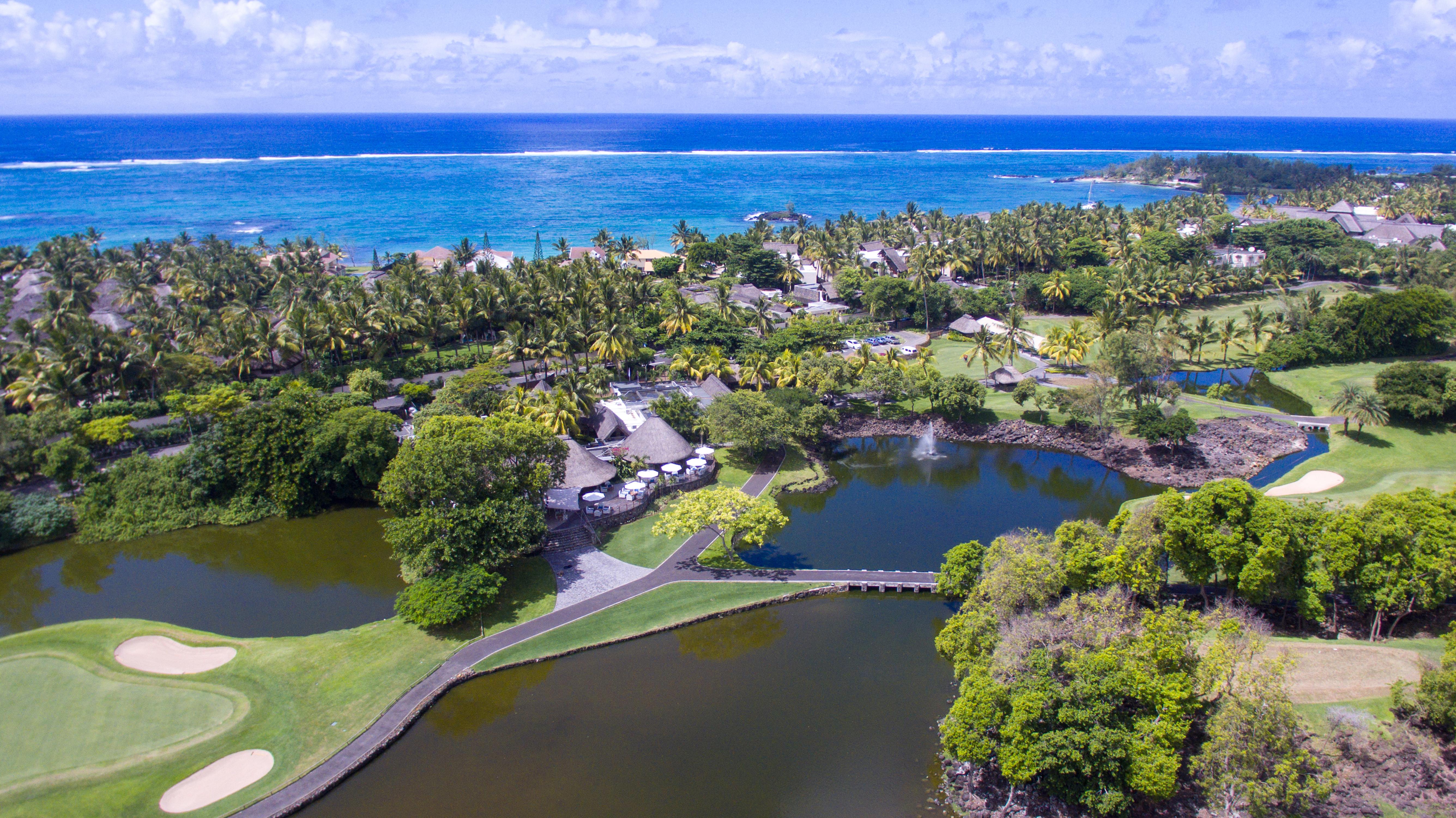 ホテル コンスタンス ベル マール プラージュ ベル・マール エクステリア 写真 Aerial view of the golf course